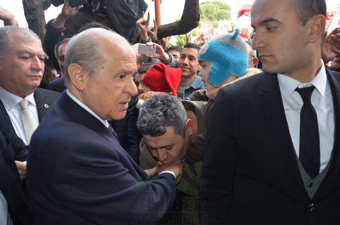 MHP LİDERi DEVLET BAHÇELİ AKHİSARLILAR İLE BULUŞTU